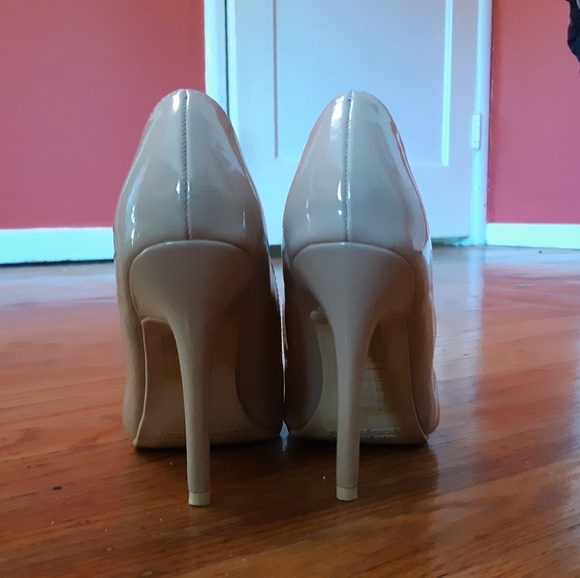 Heels - Picture 3 of 8